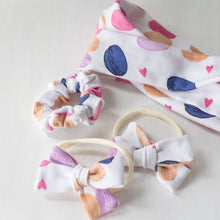 Load image into Gallery viewer, Small Scrunchie in Macaroon