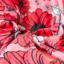 Load image into Gallery viewer, Minky Blanket in Daisy Love